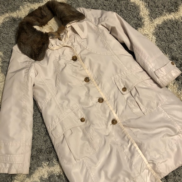 Women Raincoat - Picture 12 of 16